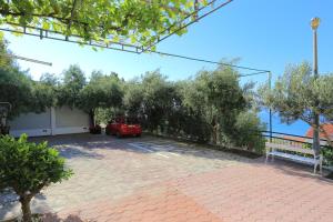 Apartments by the sea Duce, Omis - 2737