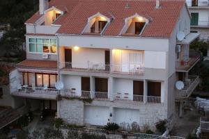 Apartments by the sea Tucepi, Makarska - 2721