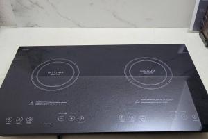 DepaB privado, centrico,Wifi 80 mb ,aire acondicionado ,cocina, cochera techada,