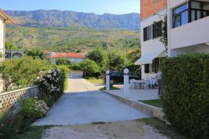 Apartments by the sea Orij, Omis - 2809