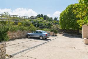 Apartment Postira 3065a