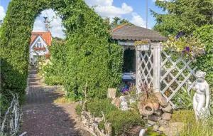 Nice Home In Nowe Warpno With Wifi - Karszno