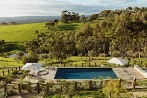 TIMBA - Luxury bush rtreet with pool and spa - Hope Forest