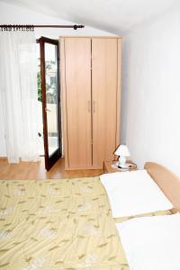 Apartments by the sea Mandre, Pag - 3084