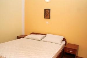 Two-Bedroom Apartment with Terrace and Sea View room in Apartments and rooms by the sea Rogoznica - 3097