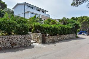 Apartments by the sea Jelsa, Hvar - 4621