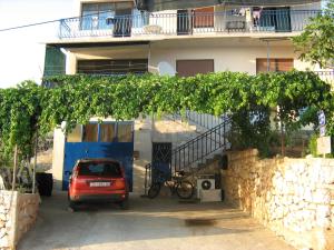 Apartments with parking space Bilo, Primosten - 4662