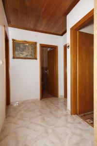 Apartments by the sea Tucepi, Makarska - 2694