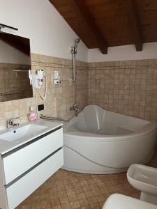 Color House Malpensa B&B