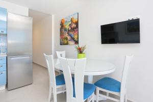 Apartments by the sea Duce, Omis - 2737