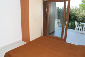 Apartments and rooms by the sea Duce, Omis - 2746