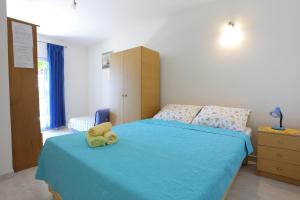 Apartments by the sea Lokva Rogoznica, Omis - 2762