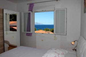 Apartments by the sea Mimice, Omis - 2774