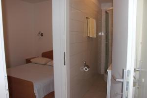 Apartments by the sea Mimice, Omis - 2774