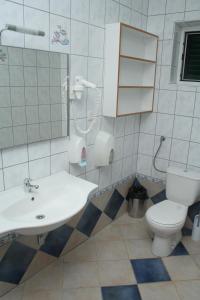 Apartments by the sea Rogoznica - 3094