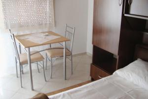 Apartments and rooms with parking space Palit, Rab - 3195