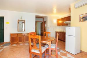 Apartments by the sea Rogoznica - 3196