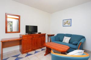 Apartments by the sea Rogoznica - 3196