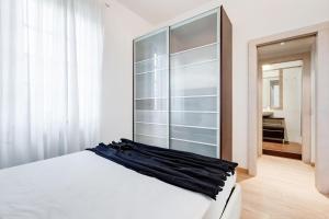 Warm flat near the Vatican