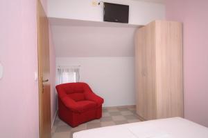 Apartments and rooms by the sea Rogoznica - 3266