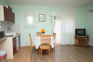 Apartments with parking space Petrcane, Zadar - 3300