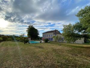 Maisons de vacances Demeure De La Tour : photos des chambres