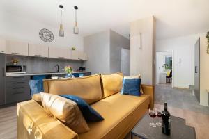 Easy Rent Apartments - Kosmos