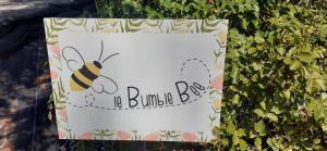 Maisons de vacances Campagne et Jacuzzi ... c'est cosy le Bumble Bee ! : photos des chambres