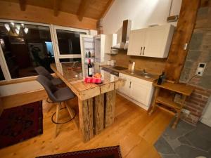 Atelier mit Bergblick