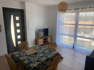 Maison avec vue sur le massif de l Étoile