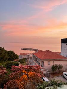 SEA VIEW APARTMENT