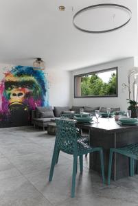 Gites Spa Strasbourg - Villa Gorille - SPA Privé, Sauna, Borne darcade, Babyfoot