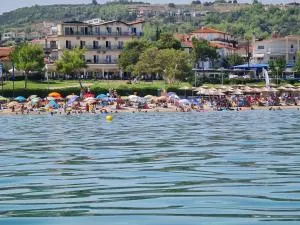 Plaza Hotel - Polykhrono