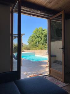 Maisons de vacances Rustic cottage with stunning swimming pool : photos des chambres