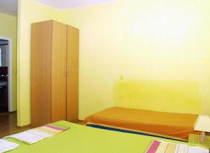 Apartments and rooms with parking space Jelsa, Hvar - 4640