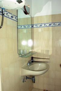 Apartments and rooms with parking space Jelsa, Hvar - 4640