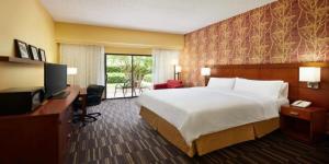 Standard Room room in Holiday Inn Express Tifton an IHG Hotel