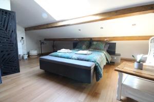 B&B / Chambres d'hotes Au coeur de la Roque d'Antheron - Aux portes du Luberon : photos des chambres
