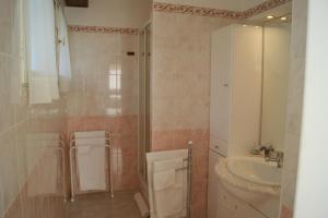 Appartements Vue sur mer - Appartement Les Pins : photos des chambres