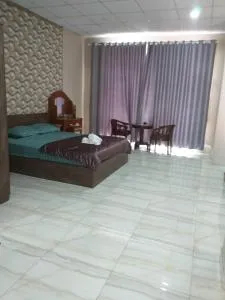 Hello Hotel - Ấp Thành