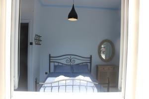 Modern house next to Metro station to explore Athens