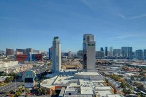 Palms Place Luxury Studio STRIP VIEW NO RESORT FEE