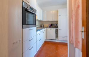 Amazing Apartment In Porec With Wifi And 2 Bedrooms