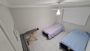 Apartamento com elevador, mobília toda nova, perto de tudo