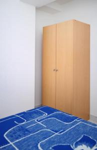 Apartments with a parking space Mimice, Omis - 5251