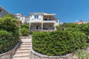 Apartments by the sea Rastici, Ciovo - 5233