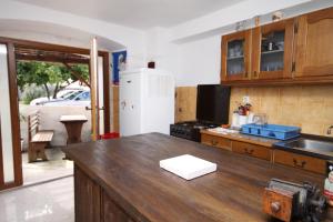 Holiday house with WiFi Okrug Gornji, Ciovo - 5253