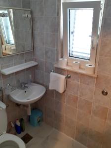 Seaside apartments with a swimming pool Okrug Donji, Ciovo - 5244