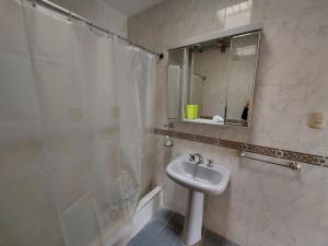 Casa hermosa cómoda en barrio tranquilo