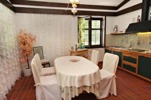 Apartments with parking space Baska, Krk - 5430